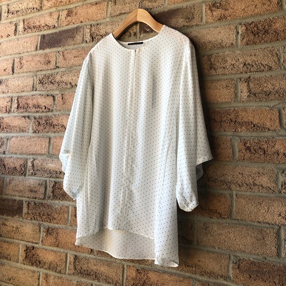 T TAHARI | White polka dot flutter sleeve … - Picture 2 of 9